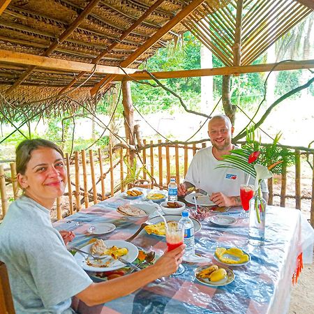 Gimhana Homestay 시기리야 외부 사진